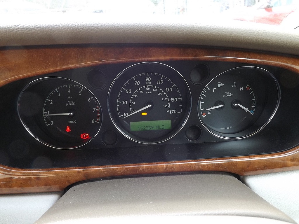 Jaguar XJ Super V8 Silver #8