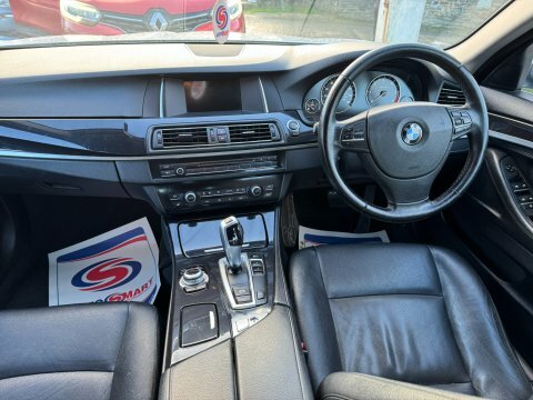 BMW 5 Series 525D Se Touring EO64YSW White #2