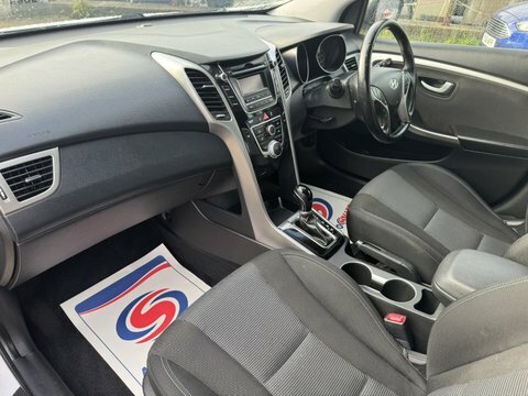 Hyundai I30 Crdi Active White #6