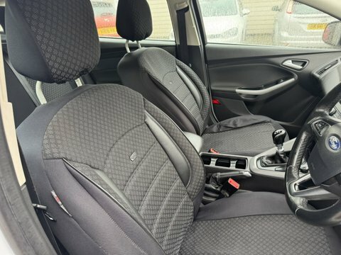 Ford Focus Zetec Tdci LF66DXT White #5