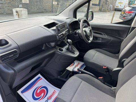 Vauxhall Combo L1h1 2300 Sportive WP69MFY White #4