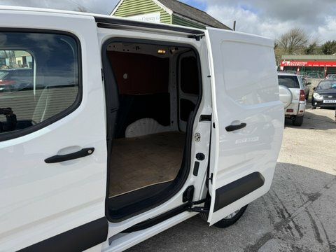 Vauxhall Combo L1h1 2300 Sportive WP69MFY White #6