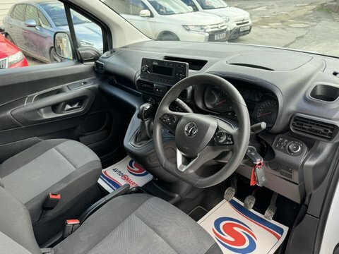 Vauxhall Combo L1h1 2300 Sportive WP69MFY White #2