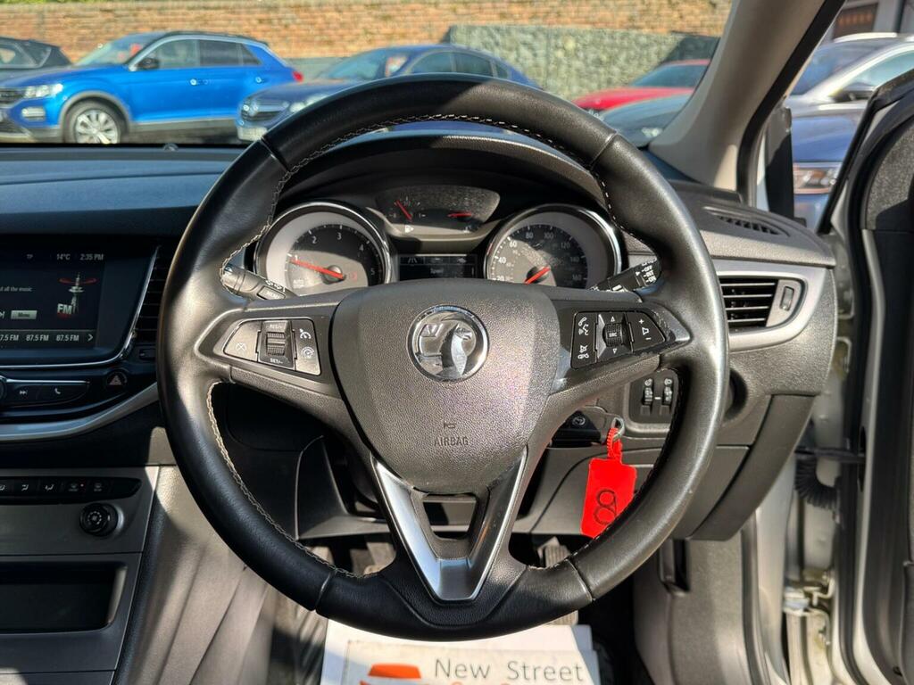 Vauxhall Astra Estate 1.5 Turbo D Business Edition Nav Sports Tou DL70XYO Silver #3
