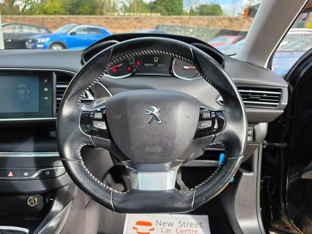 Peugeot 308 Hatchback 1.2 Puretech Gpf Allure Euro 6 Ss YW19MXO Black #3