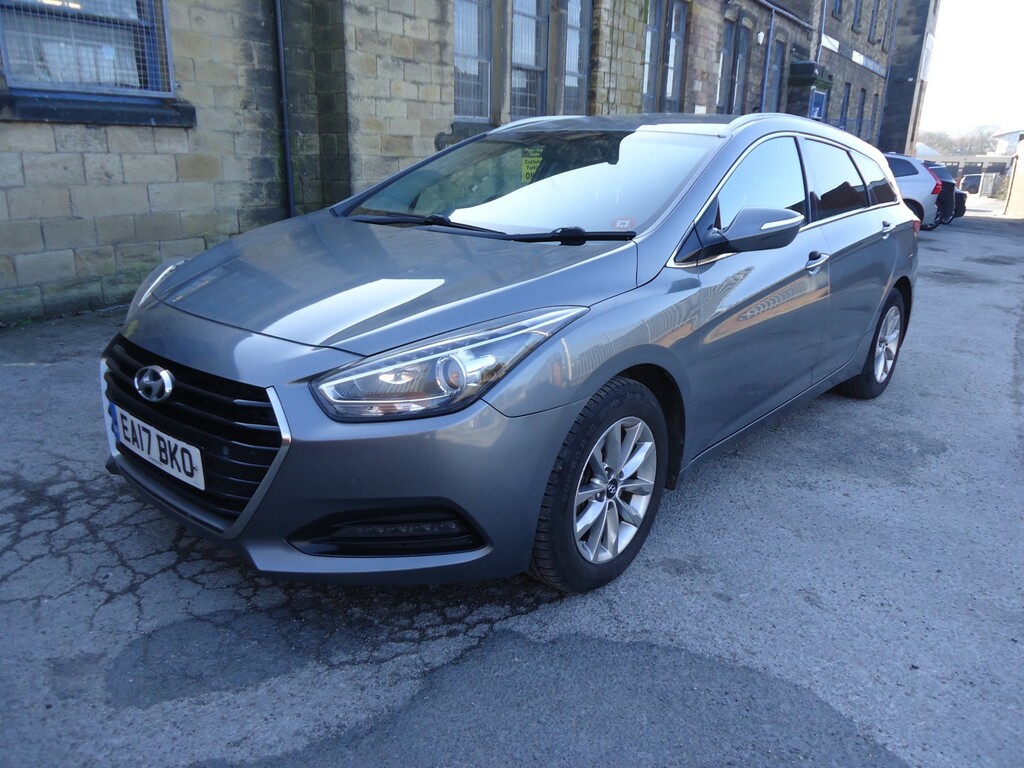 Hyundai I40 Estate 1.7 I40 Tr Se Nav Bus 1.7 141Ps Bd My17 20 EA17BKO Silver #2