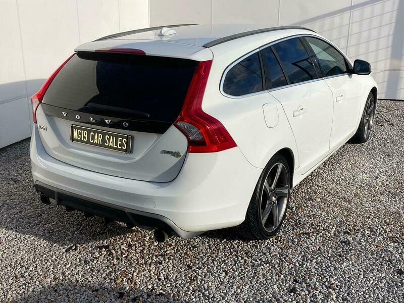 Volvo V60 1.6D Drive R-design Euro HB12DAV White #4