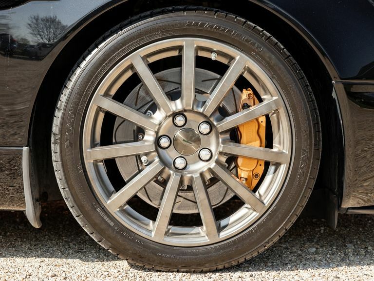 Aston Martin Vanquish S Black #7