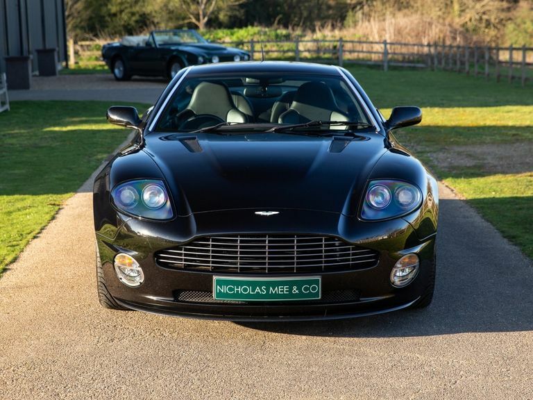 Aston Martin Vanquish S Black #4