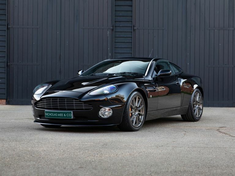 Aston Martin Vanquish S Black #64
