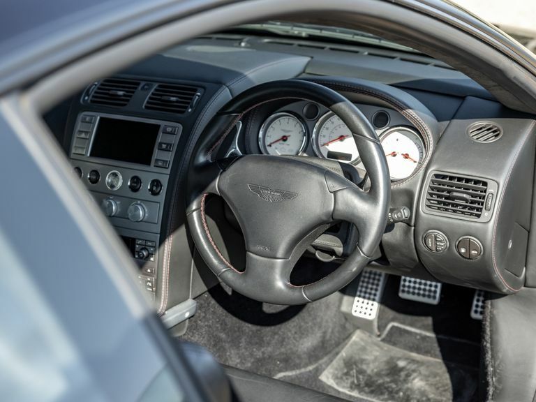 Aston Martin Vanquish S Black #21