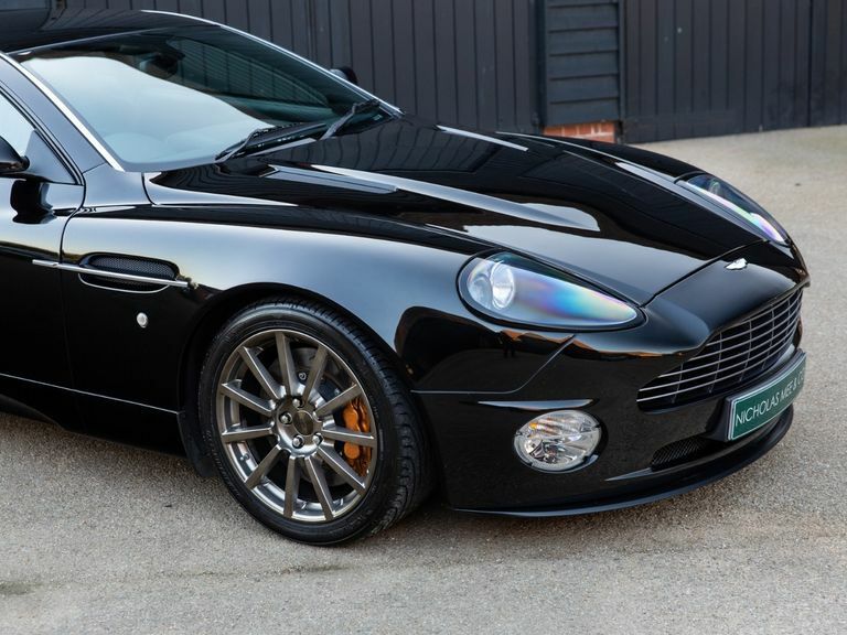 Aston Martin Vanquish S Black #37