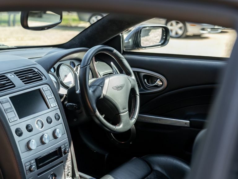 Aston Martin Vanquish S Black #24