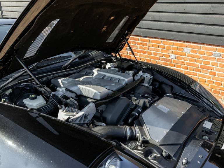 Aston Martin Vanquish S Black #6