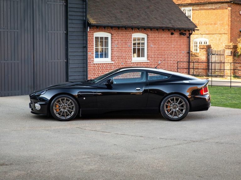 Aston Martin Vanquish S Black #41