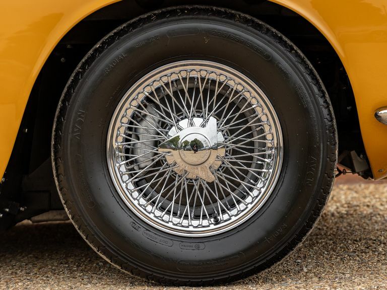 Aston Martin DB6 Mk2 Vantage Yellow #6