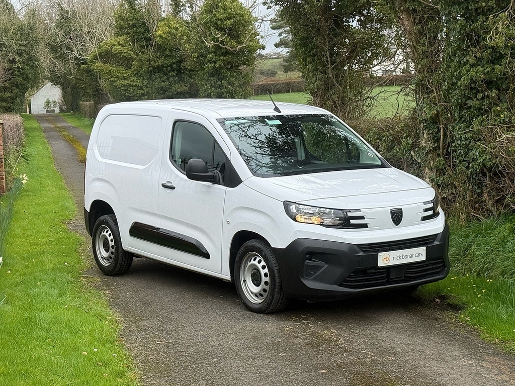 Peugeot Partner Bluehdi 1000 Professional MH24WHR White #2