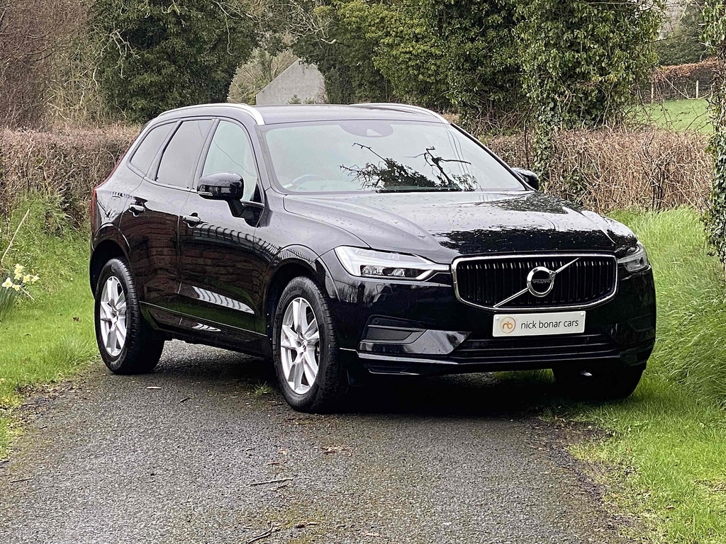 Volvo XC60 T5 Momentum Black
