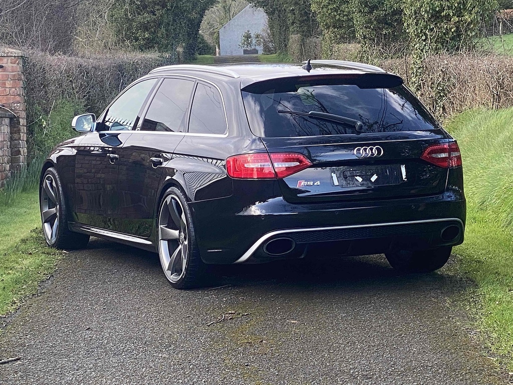Audi RS4 Avant Fsi V8 Black #6