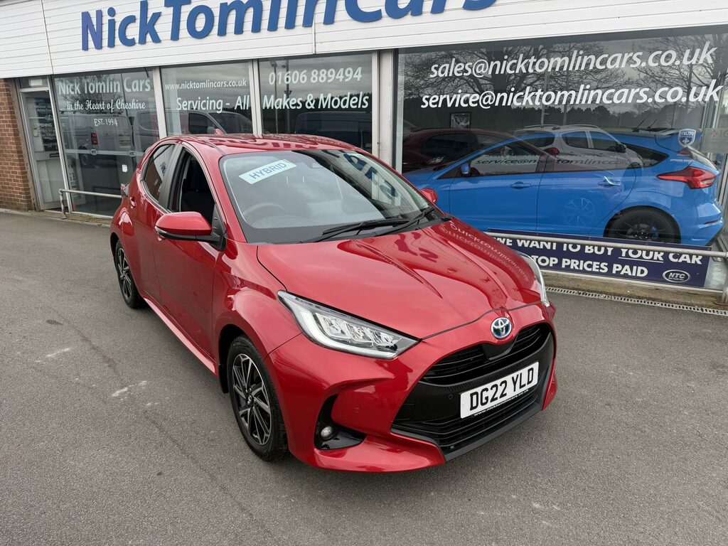 Toyota Yaris Hybrid DG22YLD Red #2