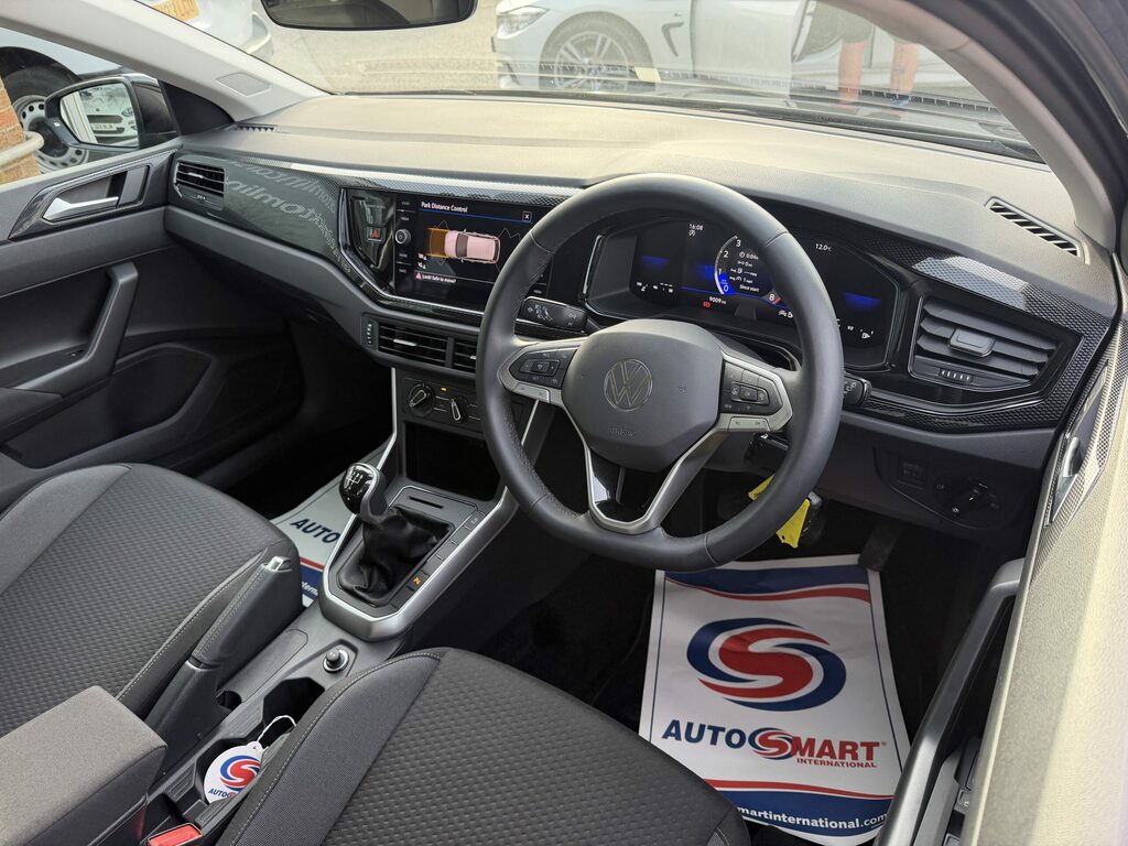 Volkswagen Polo Petrol PG24EDP Black #6