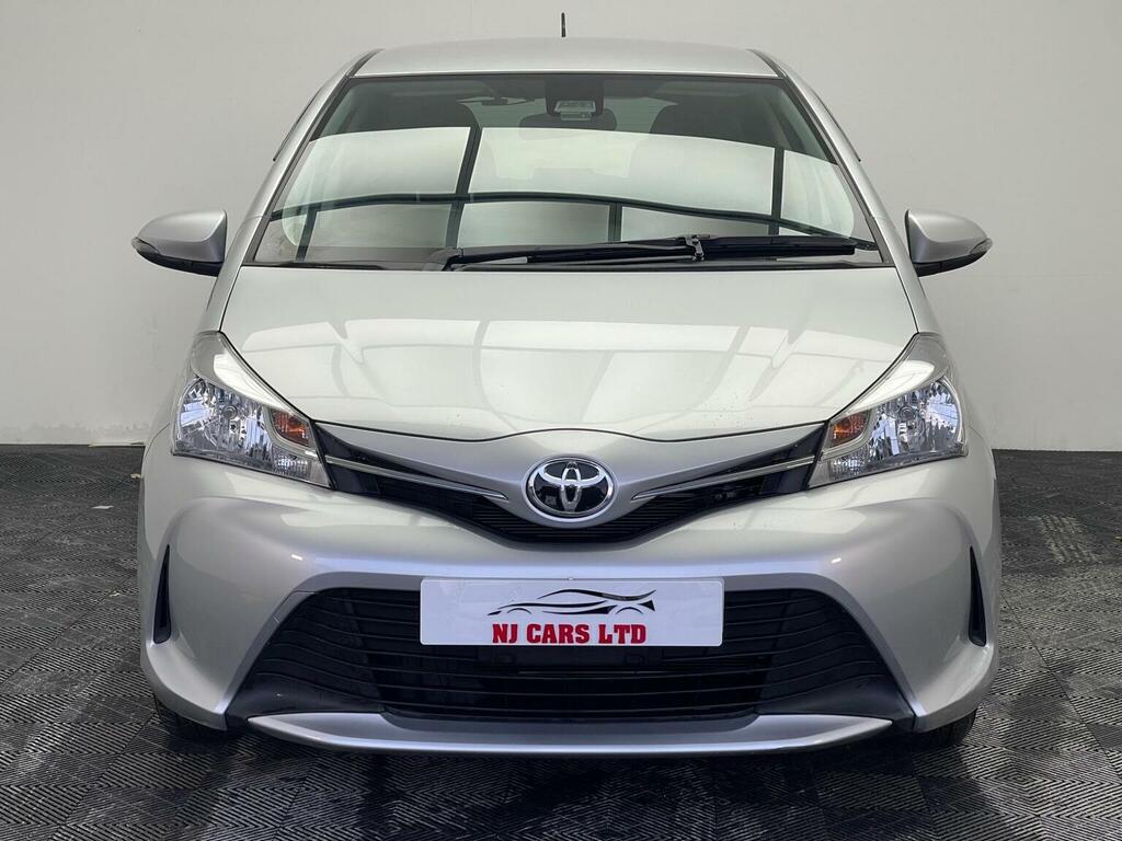 Toyota Yaris 1.33 Dual Vvt-i Icon Hatchback Multidri LJ16OZX Silver #2