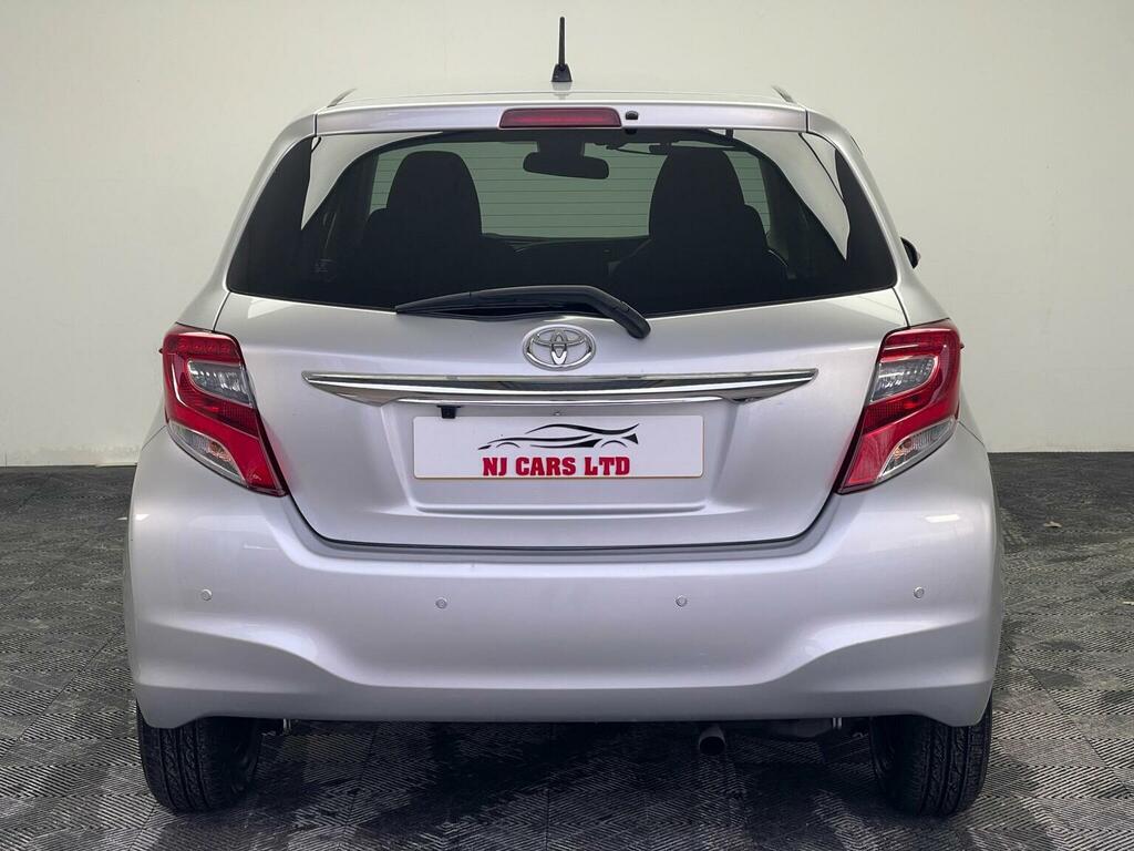 Toyota Yaris 1.33 Dual Vvt-i Icon Hatchback Multidri LJ16OZX Silver #5