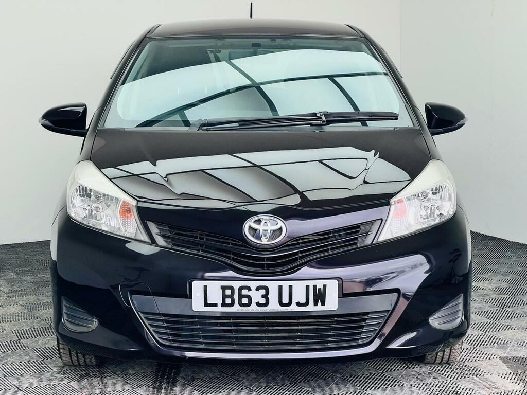 Toyota Yaris 1.33 Dual Vvt-i Tr Multidrive S Euro 5 20136 LB63UJW Purple #2