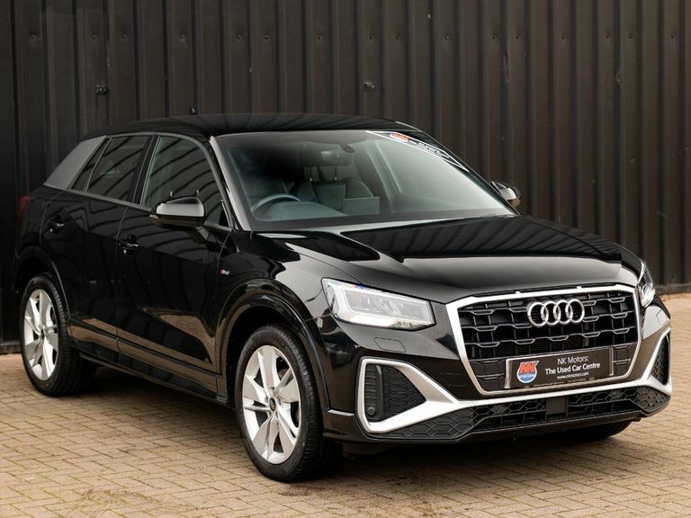 Audi Q2 30 Tfsi S Line DA72LTE Black #2