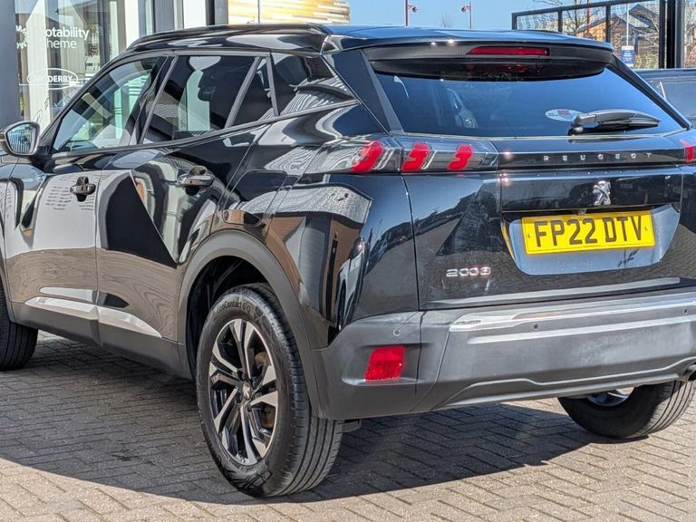 Peugeot 2008 1.2 Puretech Allure Premium FP22DTV Black #6