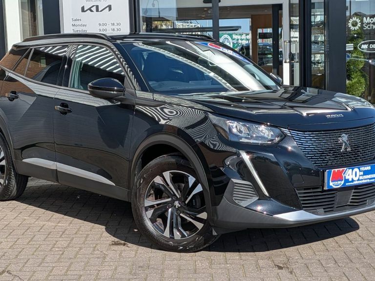 Peugeot 2008 1.2 Puretech Allure Premium FP22DTV Black #2
