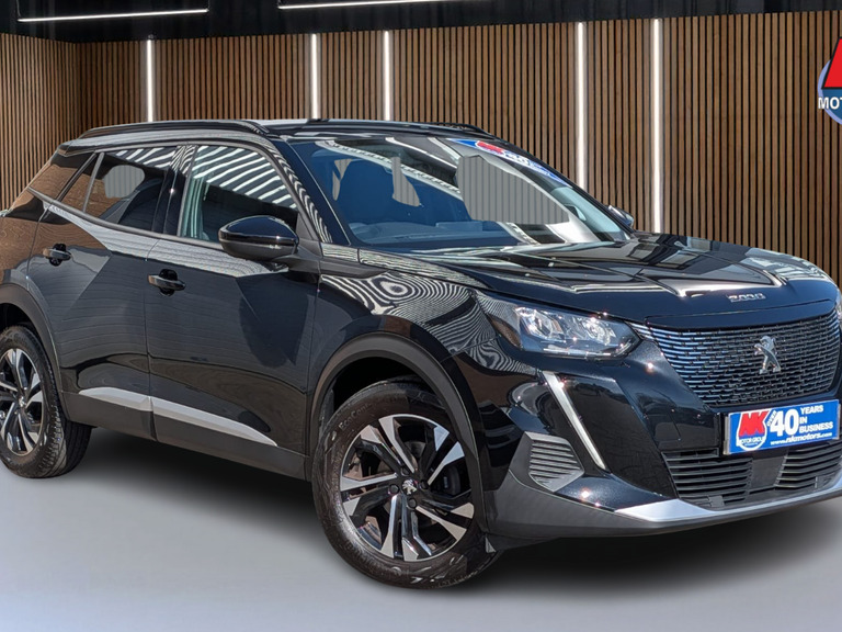 Peugeot 2008 1.2 Puretech Allure Premium Black