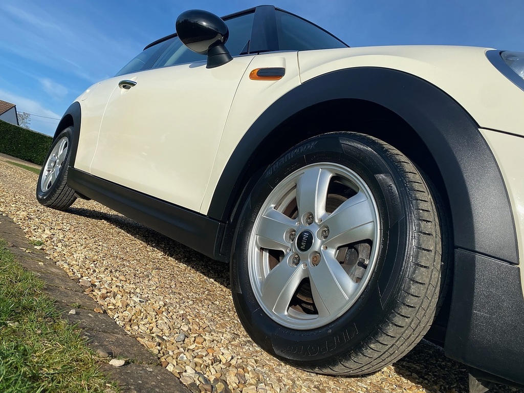 Mini Hatch Cooper Brown #2