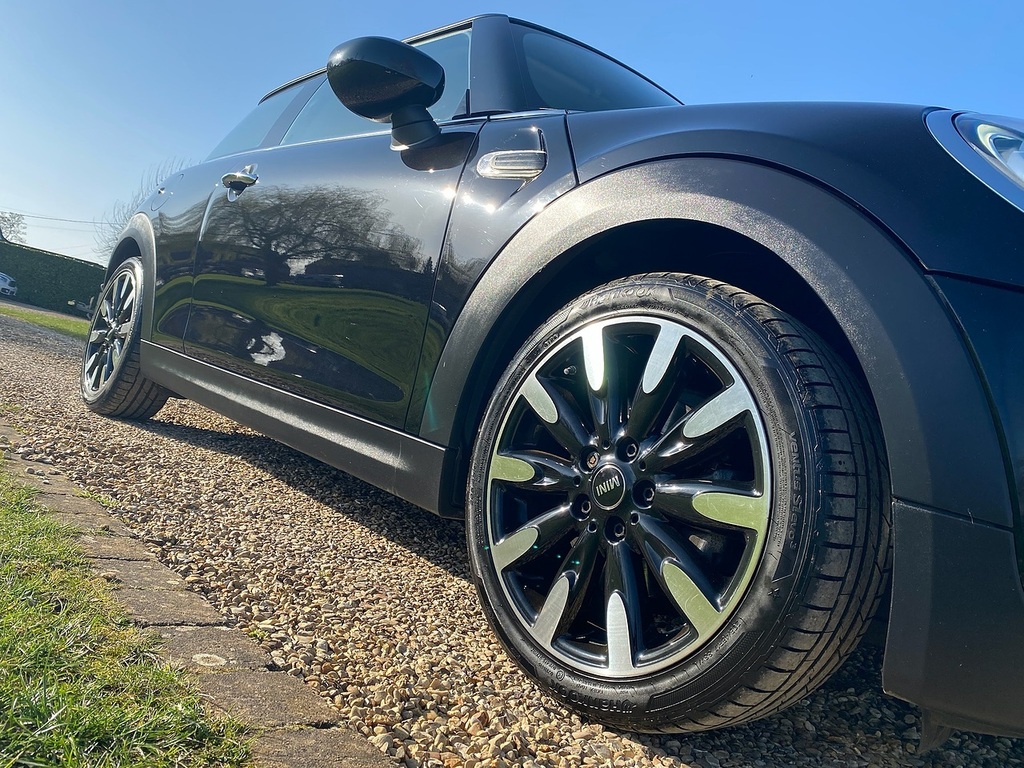 Mini Hatch Cooper Exclusive SE70FHS Black #2