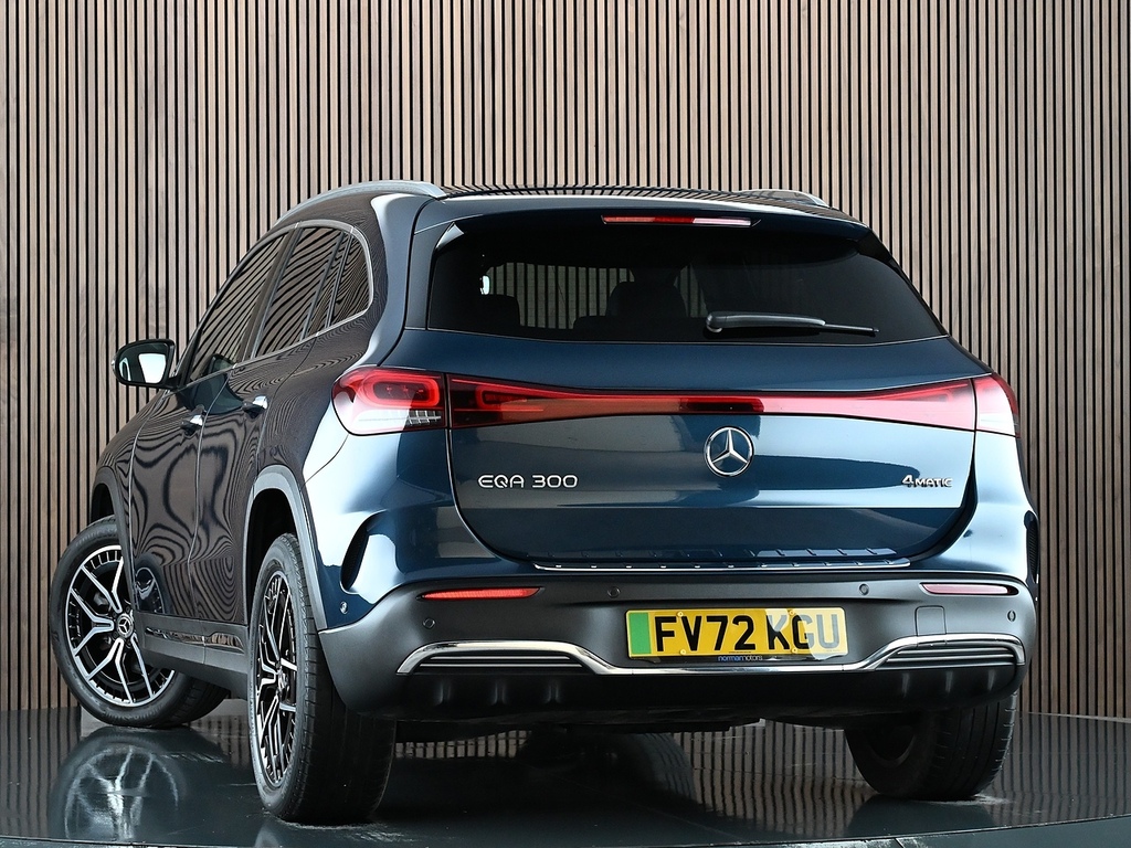 Mercedes-Benz EQA Eqa 300 66.5Kwh Amg Line Premium Suv Electri FV72KGU Blue #2