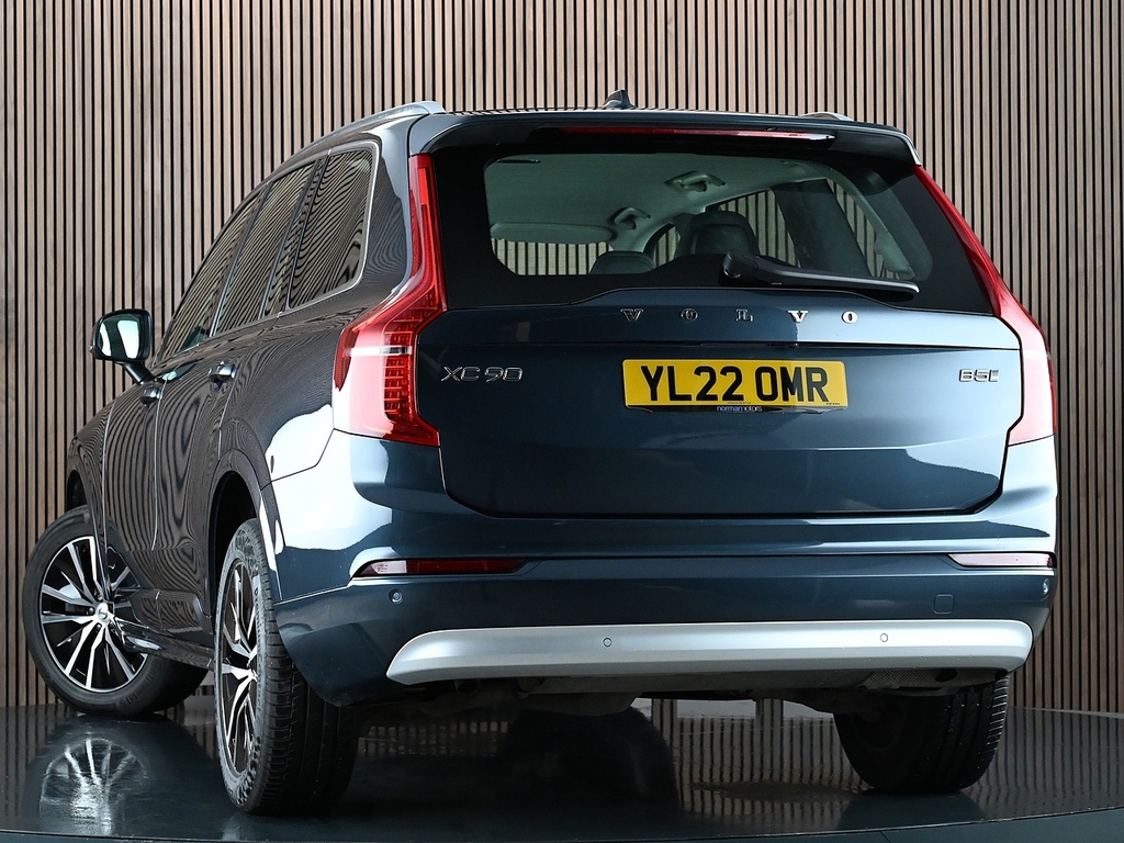 Volvo XC90 2.0 B5 Mhev Momentum Suv Hybrid 4W YL22OMR Blue #2