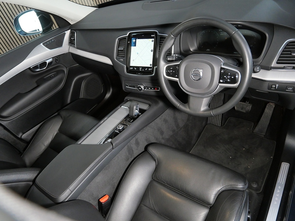 Volvo XC90 2.0 B5 Mhev Momentum Suv Hybrid 4W YL22OMR Blue #3