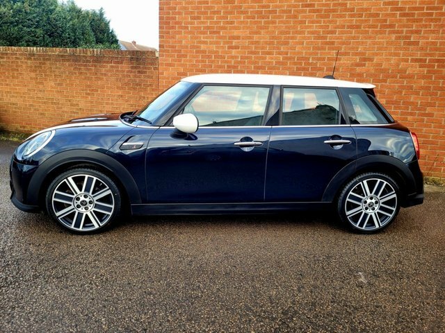 Mini Hatch Cooper S Exclusive Hatchback SL21CNU Black #4