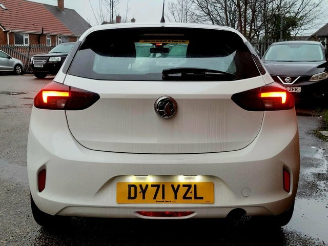 Vauxhall Corsa Se Hatchback DY71YZL White #4