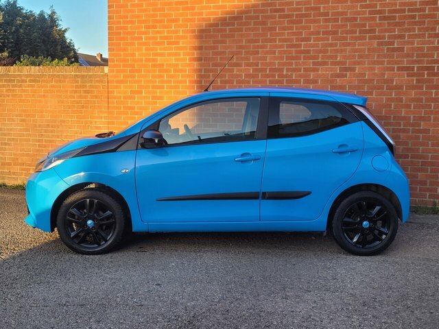 Toyota Aygo Vvt-i X-cite Hatchback Blue #2