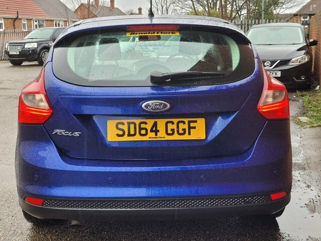 Ford Focus Tdci Titanium Navigator Hatchback SD64GGF Blue #4
