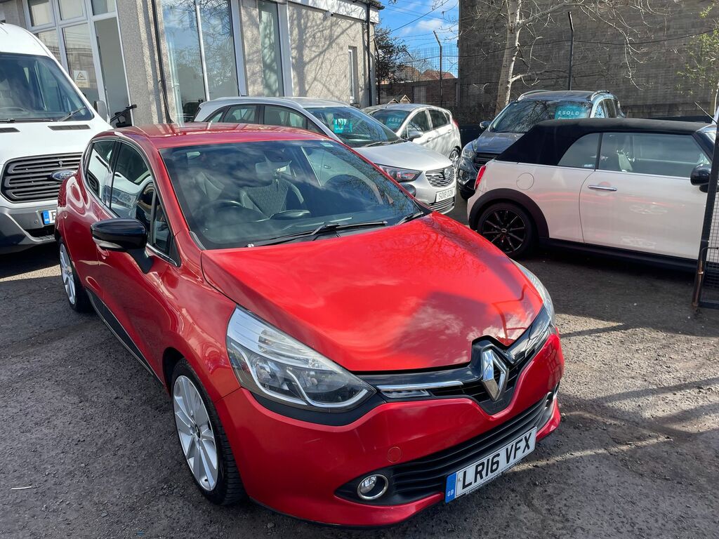 Renault Clio Clio Hatchback Red