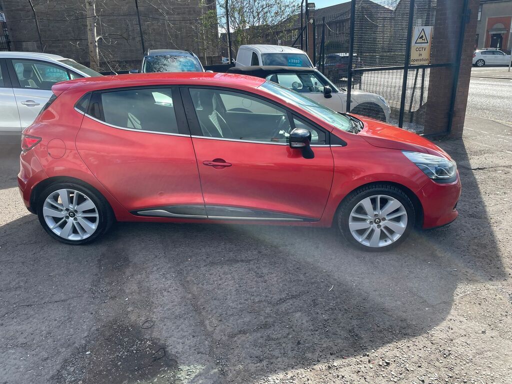 Renault Clio Clio Hatchback LR16VFX Red #3