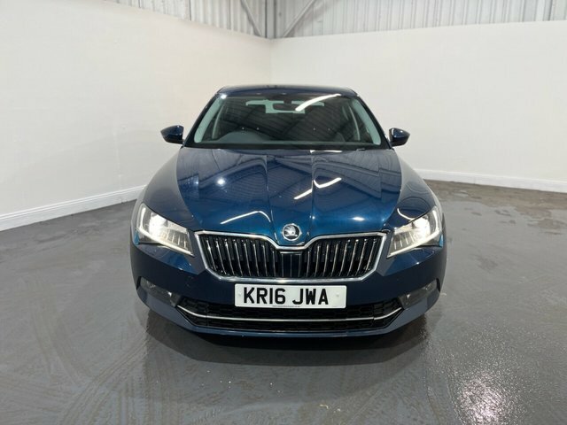 Skoda Superb 2.0 Tdi Se L Executive Hatchback Dsg Au KR16JWA Blue #2