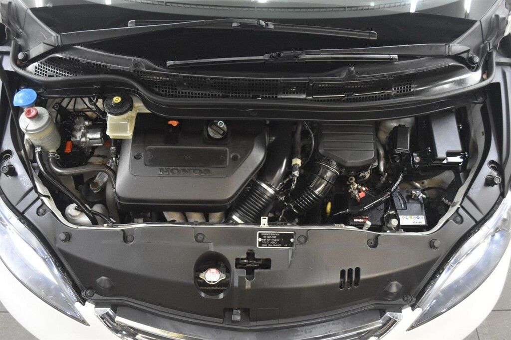 Honda Elysion Mpv White #17