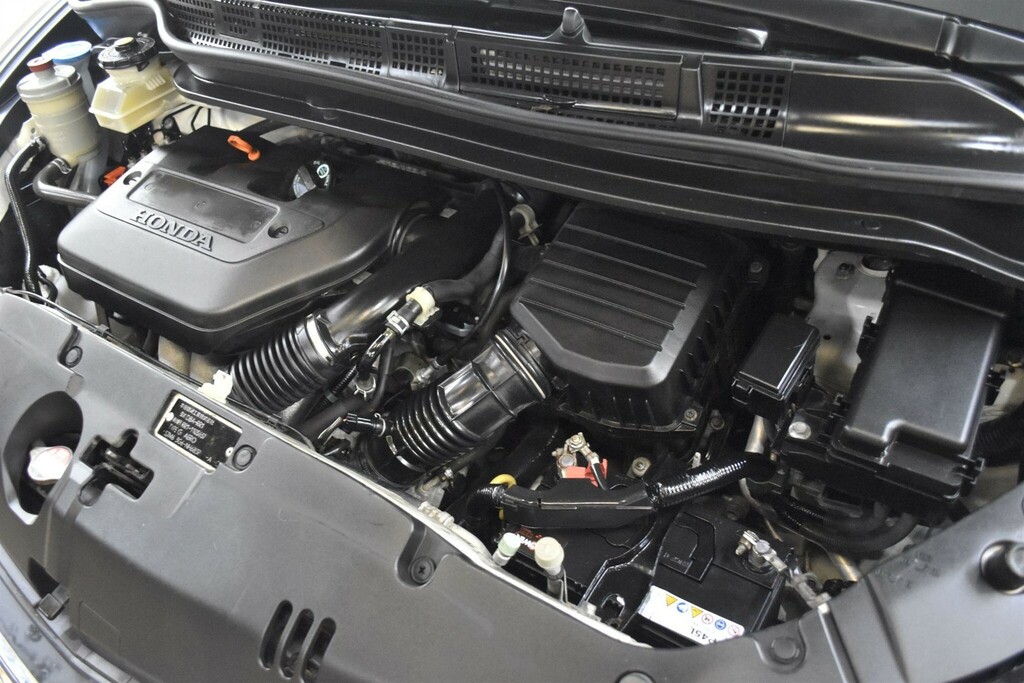 Honda Elysion Mpv White #7
