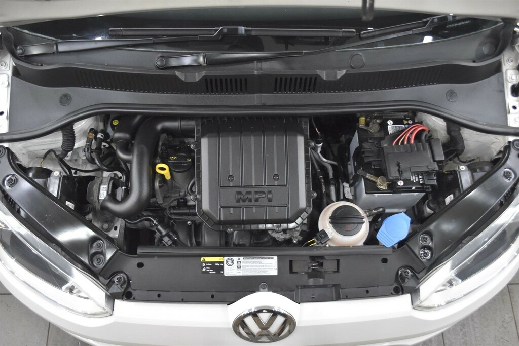 Volkswagen Up 1.0 High Euro 5 LJ63FKZ White #4