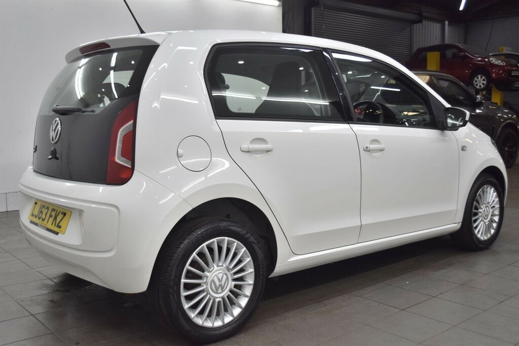 Volkswagen Up 1.0 High Euro 5 LJ63FKZ White #2