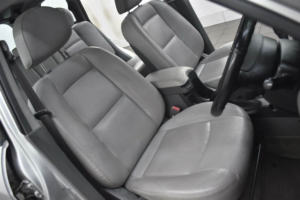 Hyundai Santa Fe 2.7 V6 Cdx Silver #32