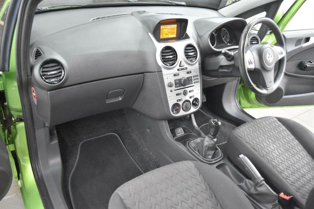 Vauxhall Corsa 1.2 16V Energy Euro 5 Ac VK63FLG Green #3